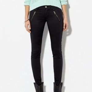 UnIqUe MoTo JeGgInGs